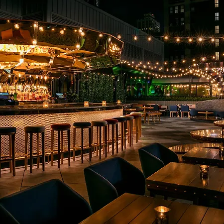 Moxy Nyc Times Square Hotel